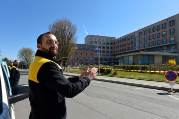 Covid 19-Pandemie / Die Briefträger sagen dem Gesundheitspersonal „Danke“