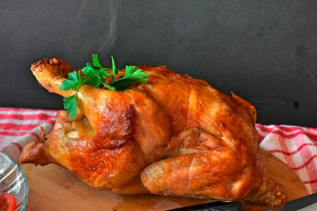 Ostermenü aus dem Vorratsschrank / Auftritt Hauptspeise: Zitronenhähnchen in Salzkruste mit Rosmarin 