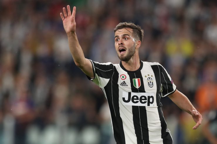 Interview / Die Welt ist ein Team für Miralem Pjanic: „Zusammen müssen wir das Virus besiegen“