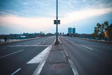 Balkanroute / Aus Angst vor Corona werden Flüchtlingslager zu geschlossenen Quarantäne-Zentren