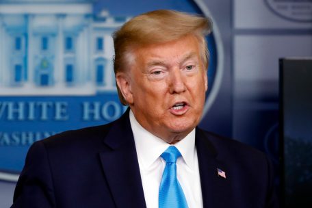 Coronakrise / Johns Hopkins-Uni zählt fast 2000 Tote an einem Tag in den USA