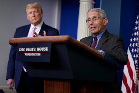 USA / Trump-Berater bestätigt Bericht zu später Reaktion der USA auf Corona-Pandemie