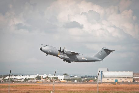 Militärtransporter / Luxemburgs A400M hebt zum Jungfernflug ab
