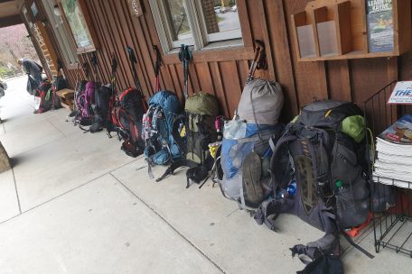 Soziale Distanzierung ist auf dem Appalachian Trail quasi unm&ouml;glich. Immer wieder haben Wanderer auch Kontakt zur lokalen Bev&ouml;lkerung, etwa um Proviant zu besorgen.