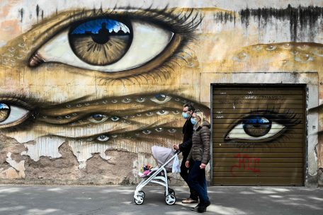 Alle Augen auf Europa / Wie wir uns aus den Corona-Maßnahmen herausschälen – Beispiele aus zehn Ländern