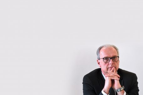 Corona-Krise / Chef des Gesundheitsamts droht Ärzten – deren Verband prangert den „Tonfall“ an