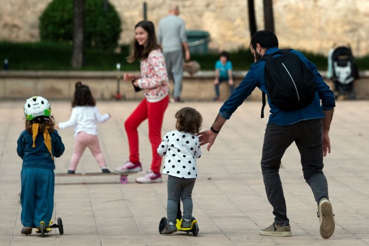 Spanien / Ausgangssperre gelockert: Auch Spaziergänge und Sport werden nun erlaubt
