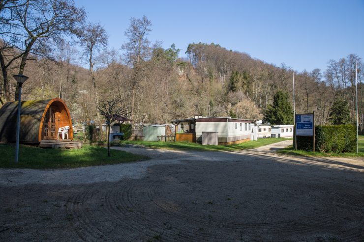 Neue Direkthilfen / Ab sofort profitieren mehr Kleinunternehmen von staatlicher Corona-Unterstützung