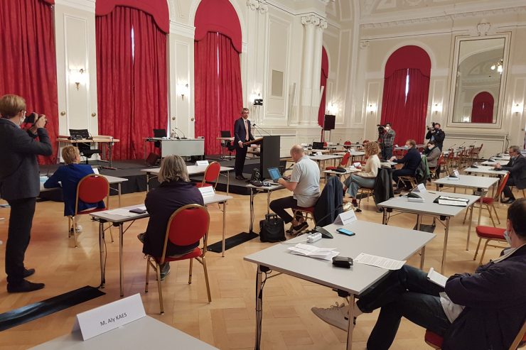 Zwölf Maßnahmen vorgeschlagen / CSV will klaren, menschlichen und schnellen Exit