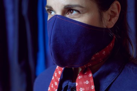 Caroline Koener trägt ihre Eigenkreation