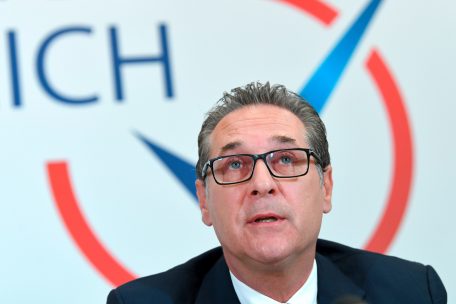 Österreich / Ein Jahr nach dem Megaskandal Ibizagate verkündet Strache sein Populisten-Comeback