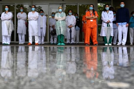 Antikörpertests / Mehr als 2,3 Millionen Menschen steckten sich in Spanien mit dem Virus Sars-CoV-2 an