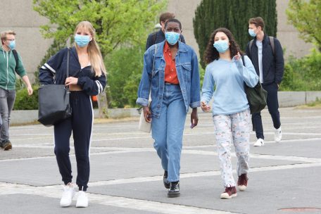 Exit-Strategie / „Rentrée“: Wer in der Schule ist und wer noch nicht