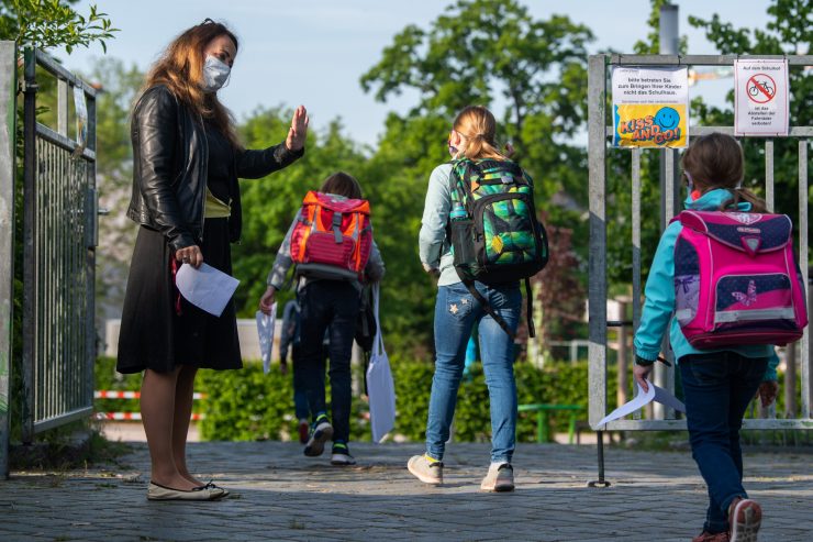 Offener Brief an Regierung / Organisatorische Probleme: Gewerkschaften fordern Taskforce für Schuleröffnung