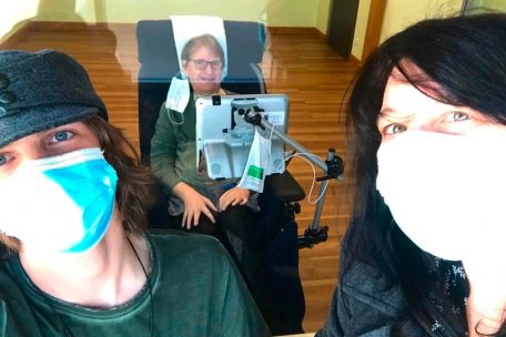 In zwölf Wochen hat Familie Klepper sich nur ein Mal gesehen. 20 Minuten lang, in Anwesenheit eines Heimmitarbeiters, mit Maske und einer dicken Plexiglasscheibe dazwischen.&nbsp;