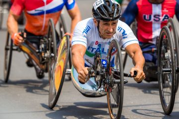 Früherer Formel-1 Fahrer / Hoffen auf ein zweites Wunder: Zanardi weiter in kritischem Zustand