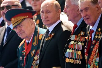 Putin für die Ewigkeit / Russen stimmen über neue Verfassung ab