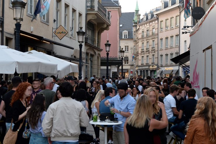 Freundliche Erinnerung / Alles vergessen? Es war einmal ein Virus namens „Corona“