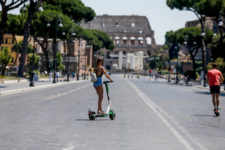 Brüssel  / Wenn Reisen zum Politikum werden: EU öffnet Grenzen für 14 Drittstaaten