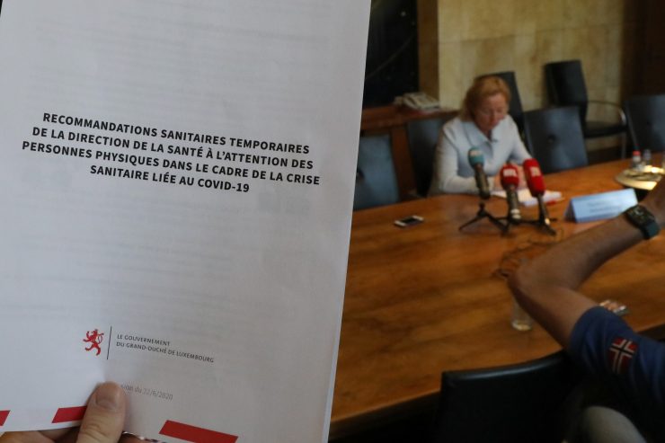 Virologe Muller / „Wenn die Menschen Verantwortung übernehmen sollen, müssen sie auch informiert werden“