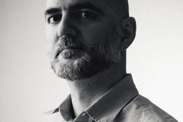 Musik / Assange, Snowden und ein Klavier: David André veröffentlicht die erste EP seines Soloprojekts Gregario