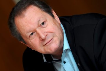 Jeunesse Esch / Ein Kreter ist bereit, zu übernehmen