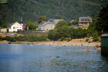 Corona-Krise / Sonnenbaden nur mit Ticket: Reservierungssystem am Stausee stößt auf großes Interesse