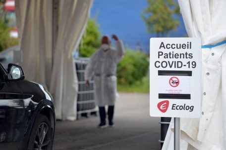 Gesundheitsministerium / Schnellere Prozedur für einen Covid-19-Test vor Auslandsreise
