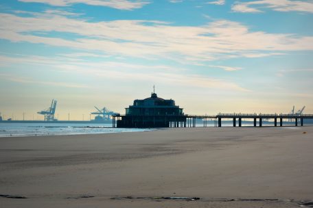 Belgien / Massenschlägerei am Strand in Blankenberge