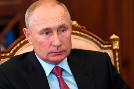 Covid-19 / Putin: Weltweit erster Corona-Impfstoff in Russland zugelassen