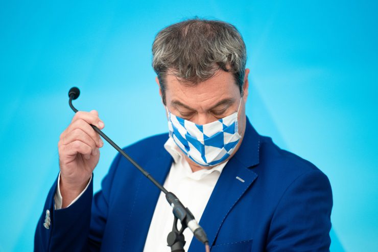 Deutschland / Söder nach zehntausendfacher Corona-Testpanne unter Druck