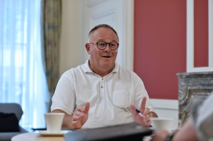 Äpfel und Birnen statt Kiwis und Bananen / Interview – Minister Romain Schneider über die Landwirtschaft im Wandel