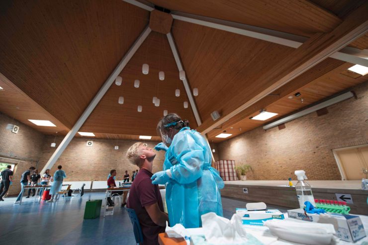 Nach Hongkong-Fall / Zwei ehemalige Corona-Patienten in Europa erneut infiziert