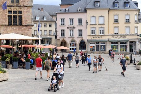 Tourismus bleibt ein heikles Thema in Corona-Zeiten. Das zust&auml;ndige Ministerium setzt auf Aufkl&auml;rung. Dennoch scheinen Masken an vielen touristischen Hotspots eher Fehlanzeige zu sein.&nbsp;