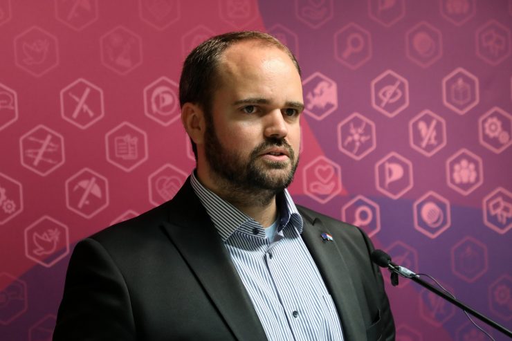 Medien / Pirat Marc Goergen verteidigt im Interview juristisches Vorgehen wegen Memes