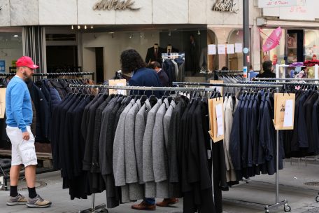 Das Herrenmodegeschäft „Zwick“ existiert seit über 60 Jahren in der Hauptstadt – eine solche Braderie haben die Mitarbeiter aber noch nicht erlebt