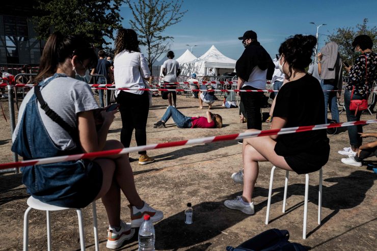 France / Timide renforcement de certaines mesures face au rebond de Covid-19
