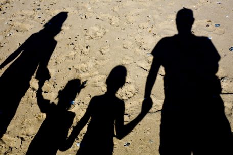 Neues Formular / Bis zu 18 zusätzliche Urlaubstage für Eltern, deren Kinder in Quarantäne müssen