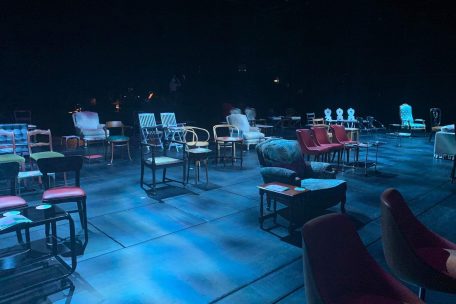 Kunst auf allen Ebenen / Wie „Social Distancing“ sich in Luxemburgs Theatersäle einschleicht