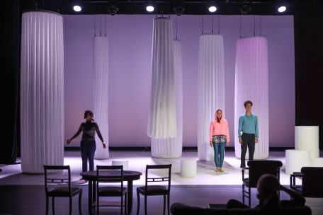 &bdquo;Int&eacute;rieur Nuit/Ext&eacute;rieur Kate&ldquo; erz&auml;hlt die Geschichte einer Familie im Lockdown