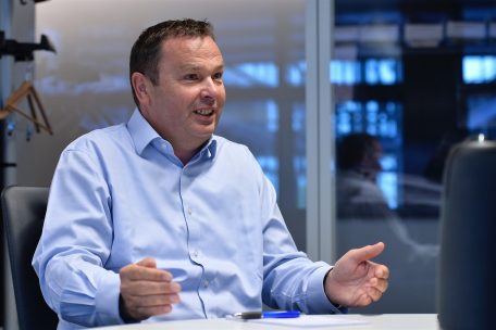 Winkin weist darauf hin, dass es problematisch ist, wenn Luxemburg den Ruf hat, dass Prozeduren zu lange dauern