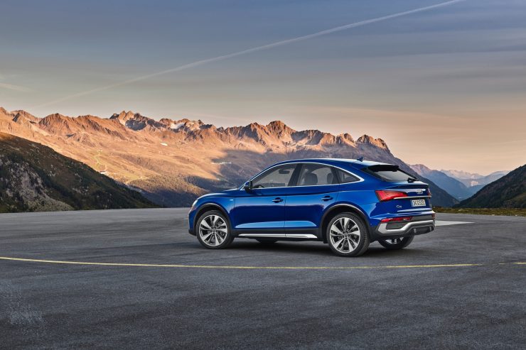 Audi Q5 Sportback / Rückendeckung