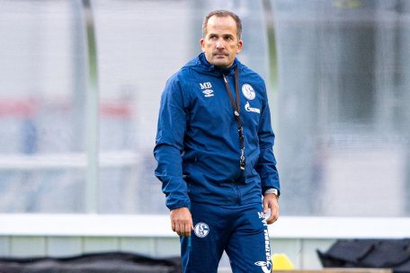 Bundesliga / Schalke trifft bei Baum-Debüt auf Leipzig