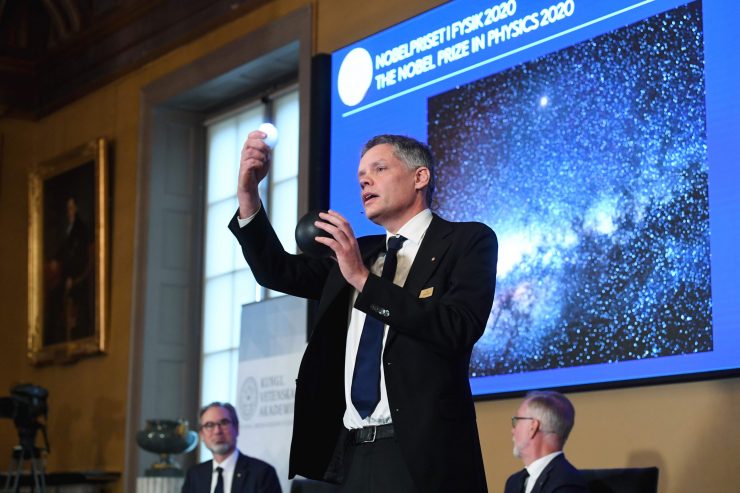 Schweden / Trio erhält Physiknobelpreis für die Erforschung Schwarzer Löcher