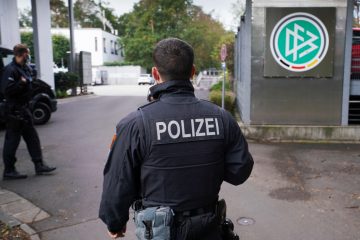 Fußball in Deutschland / Durchsuchungen beim DFB wegen Verdachts der Steuerhinterziehung