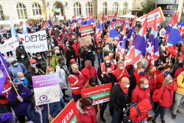 Kundgebung / Für das Recht auf Wohnen – und gegen die „Reformkosmetik“: 1.000 Menschen demonstrieren in Luxemburg