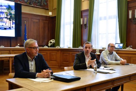 V.l.: Stadtingenieur Lucien Malano, Bürgermeister Georges Mischo und Yves Bissen, „chef de service circulation“