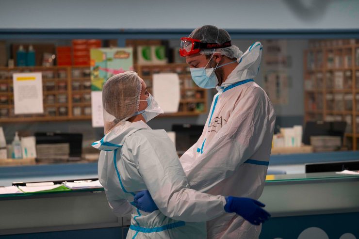 Covid-19 in Europa / Nahezu eine Million Corona-Fälle – Spanien vor traurigem Rekord