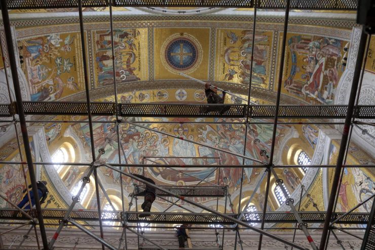 Älteste Balkanbaustelle / Serbien feiert die Vollendung des Belgrader Doms