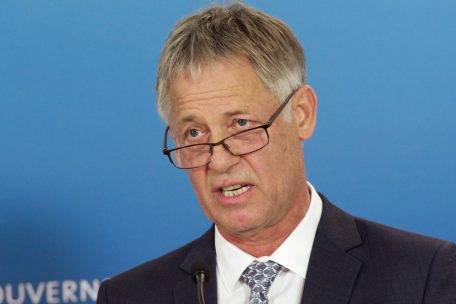 Neue Corona-Maßnahmen / Ab Freitagabend kontrolliert die Polizei die Einhaltung der Ausgangssperre in Luxemburg